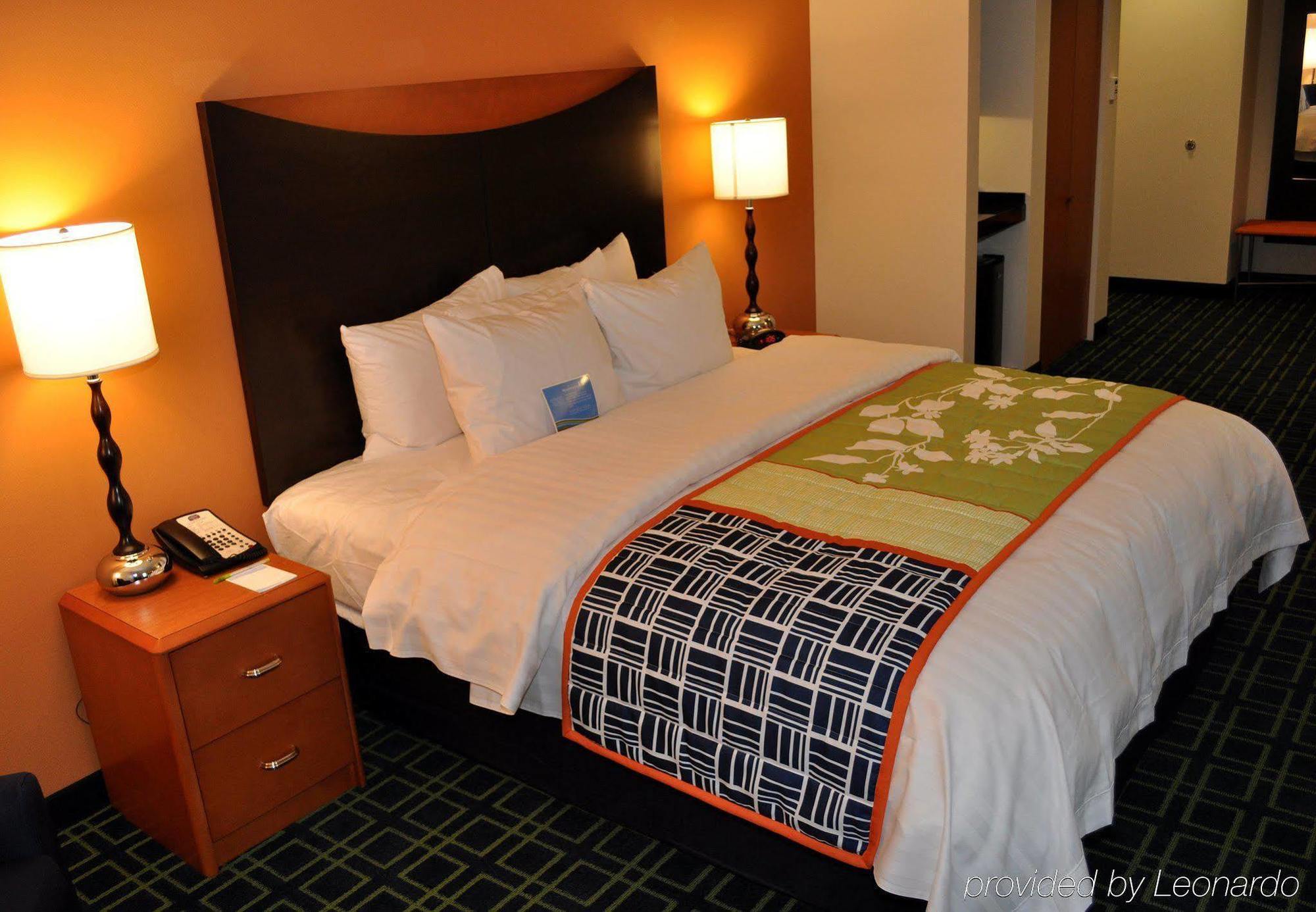Fairfield Inn & Suites Seattle Bremerton Room photo